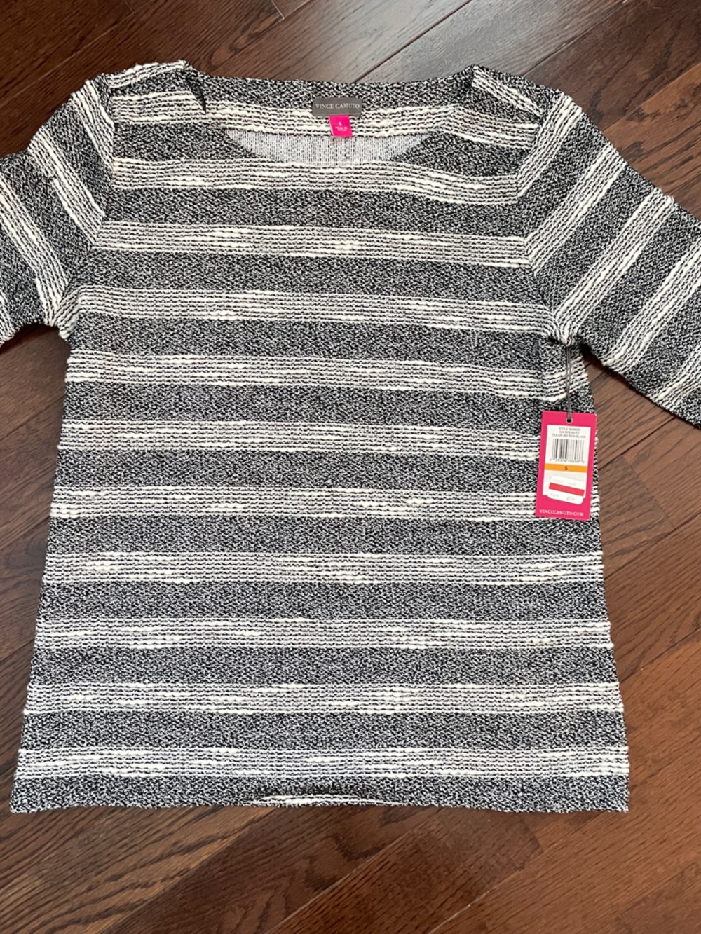 Women’s Vince Camuto Black & White Striped Knit Top NWT
